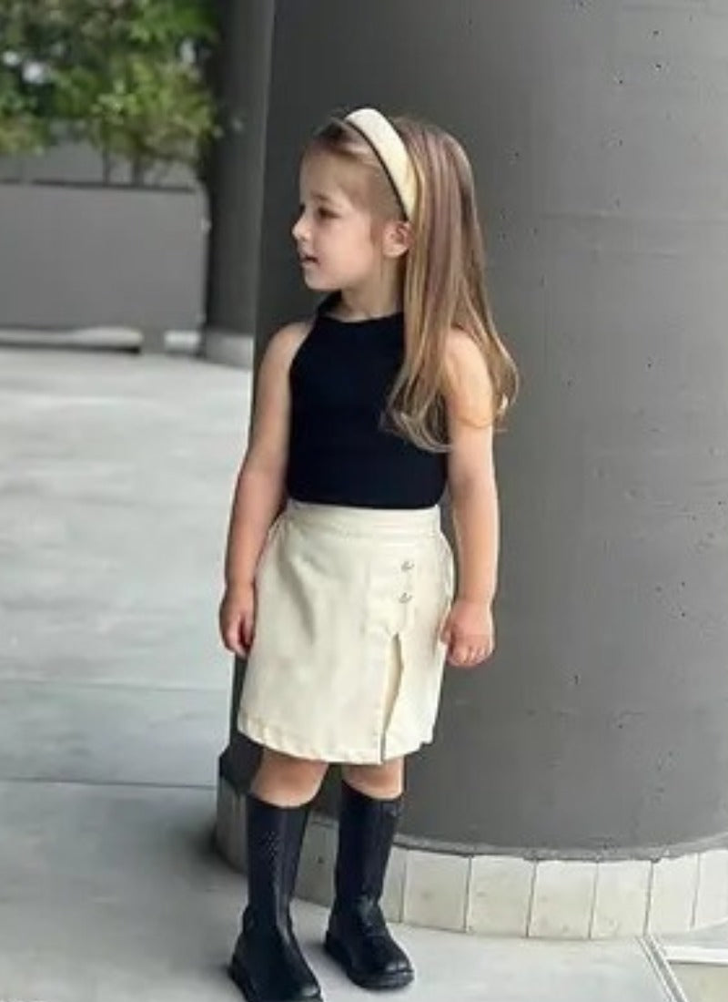 🖤 Stylish Sleeveless Top & Skirt Set for Girls – Modern Casual Look